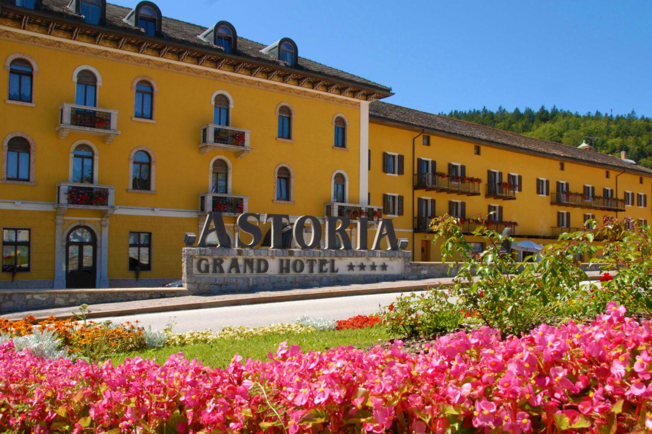 Grand Hotel Astoria Lavarone Exterior photo