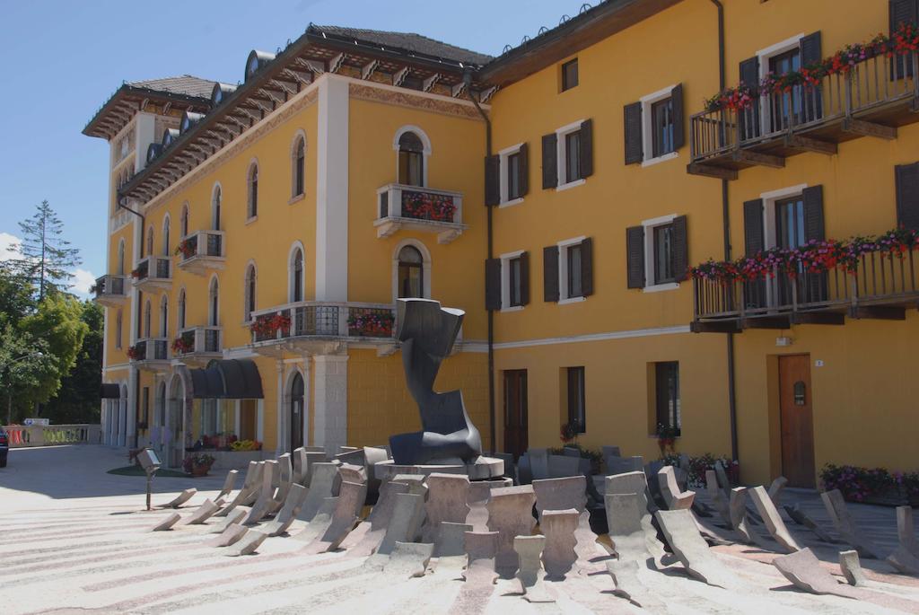 Grand Hotel Astoria Lavarone Exterior photo