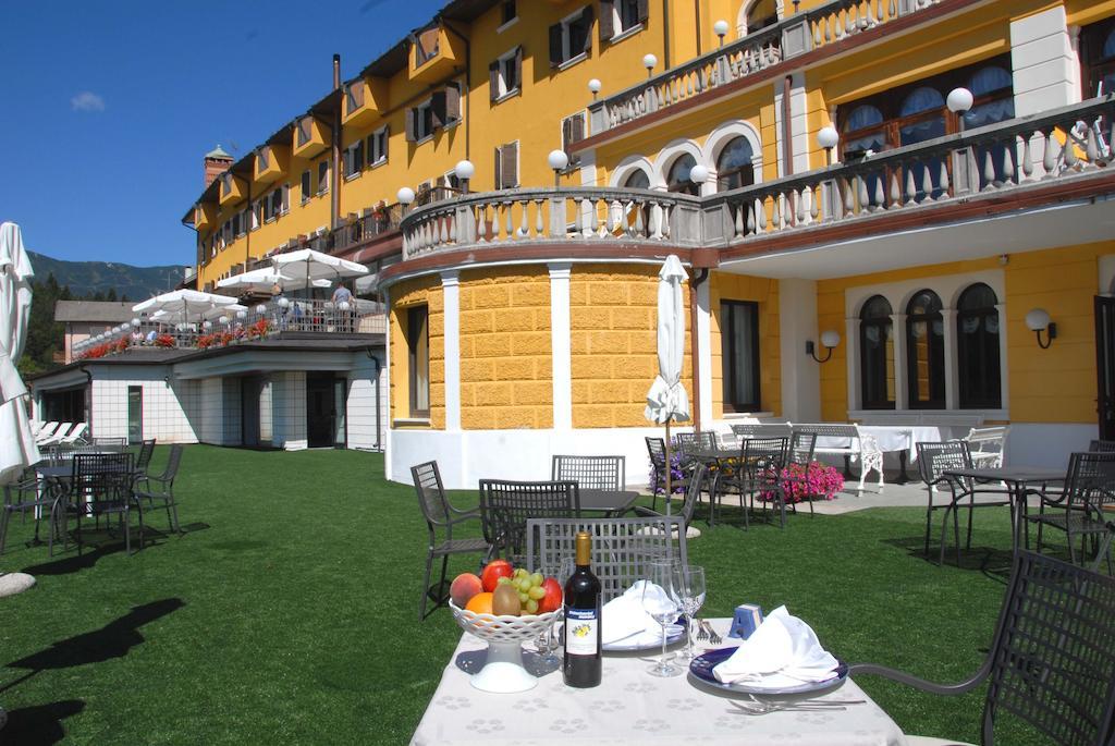 Grand Hotel Astoria Lavarone Exterior photo